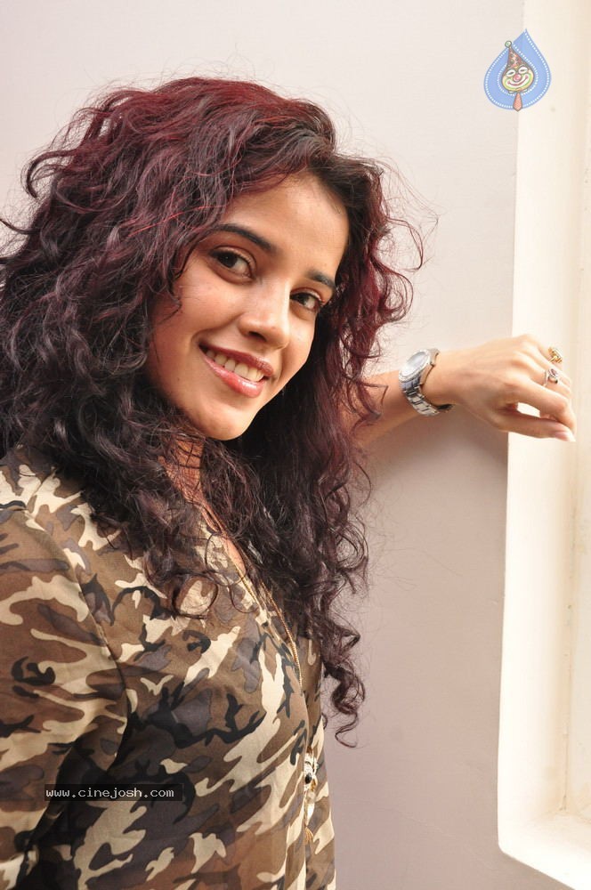 Piaa Bajpai Stills - 8 / 66 photos