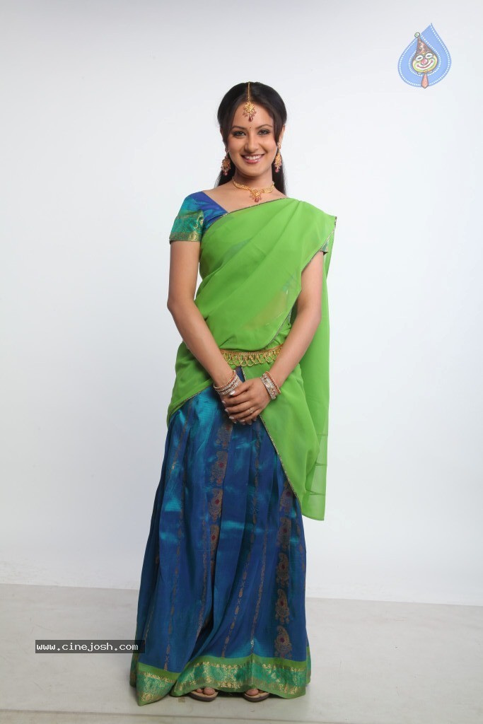 Pooja Bose Latest Stills - 53 / 56 photos