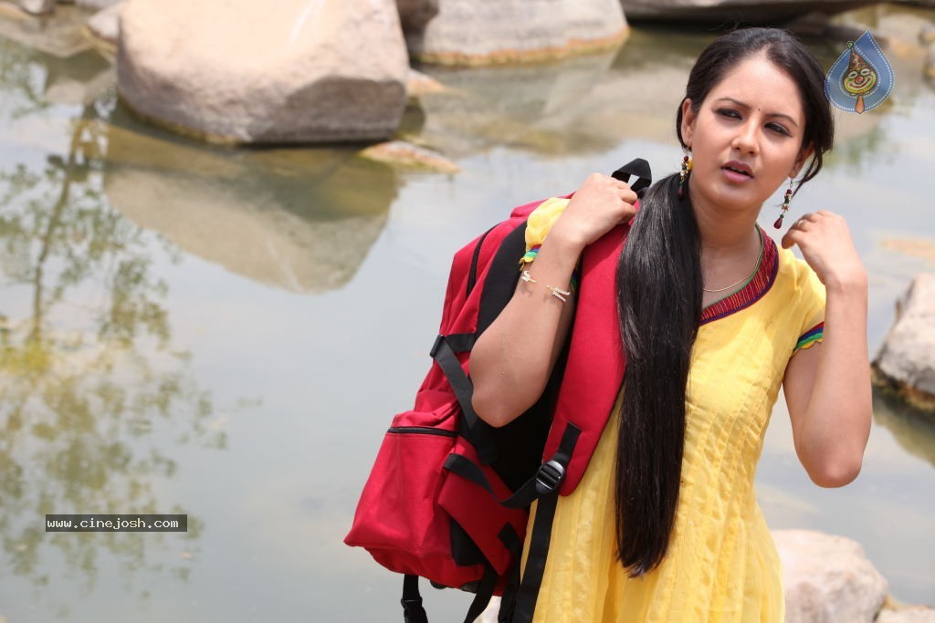 Pooja Bose Stills - 28 / 89 photos