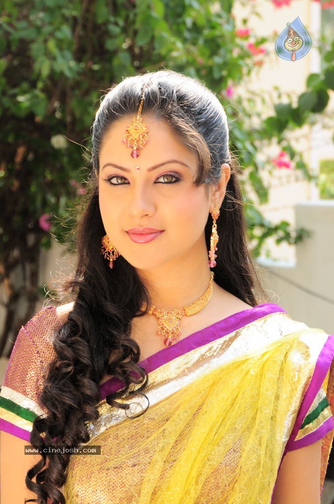 Pooja Bose Stills - 53 / 89 photos