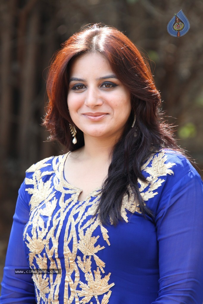 Pooja Gandhi New Stills - 7 / 104 photos