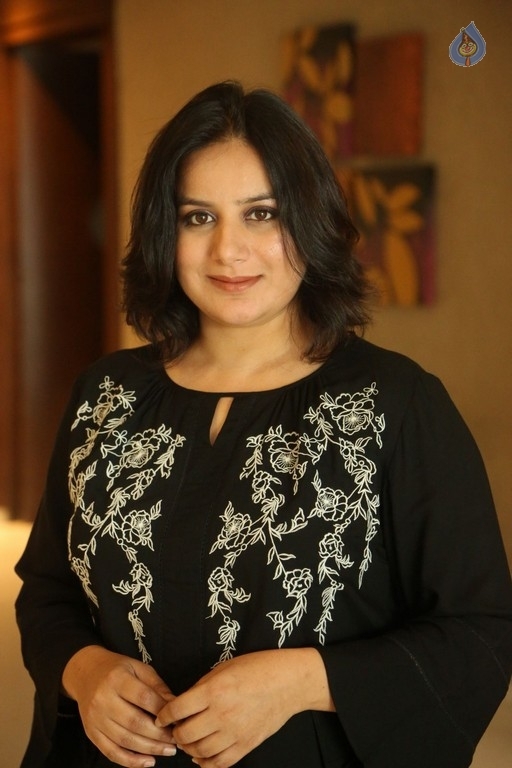 Pooja Gandhi Stills - 1 / 17 photos