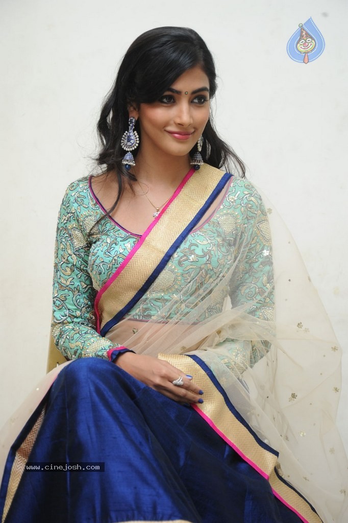 Pooja Hegde Latest Photos - 13 / 110 photos