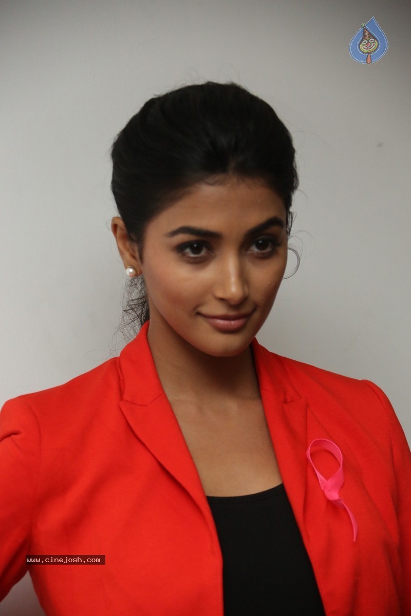 Pooja Hegde New Pics - 55 / 69 photos