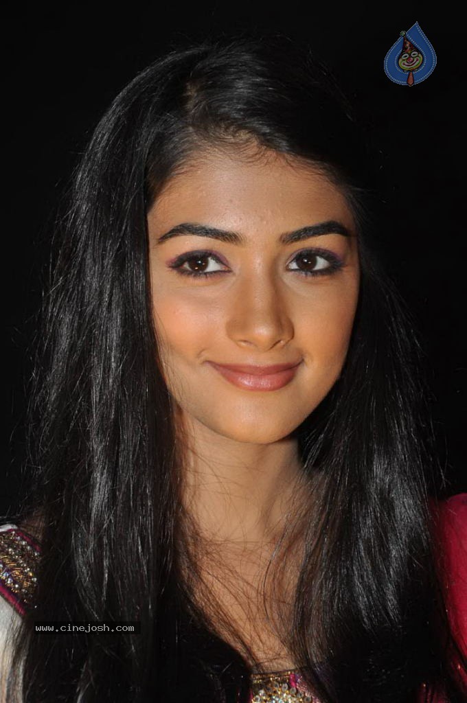 Pooja Hegde Stills - 40 / 54 photos