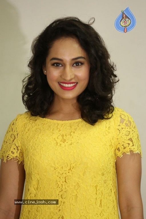Pooja Ramachandran Latest Photos - 10 / 28 photos