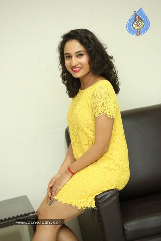 Pooja Ramachandran Latest Photos - 14 / 28 photos