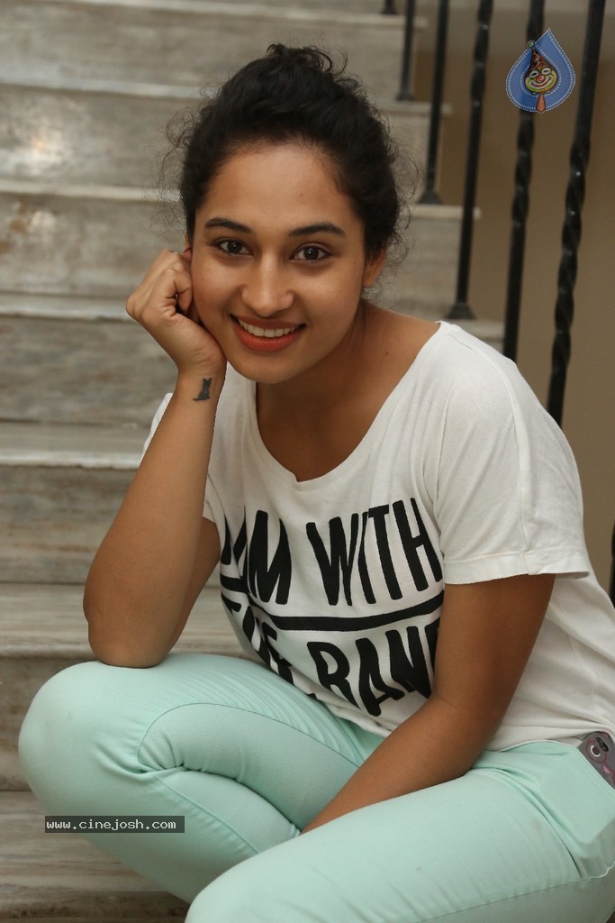 Pooja Ramachandran New Stills - 49 / 83 photos