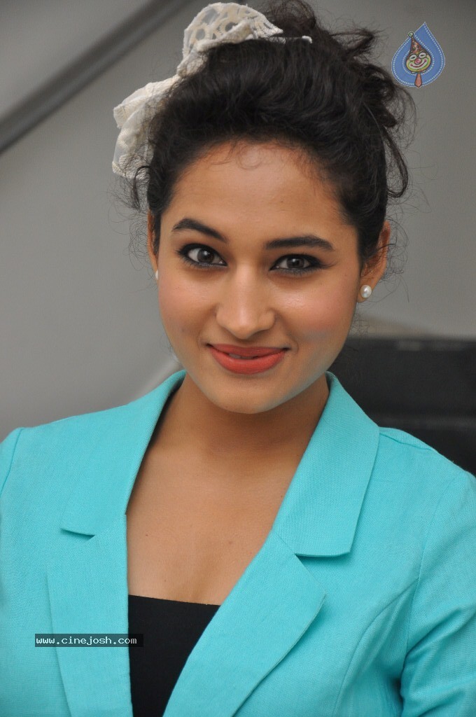 Pooja Ramachandran Photos - 5 / 70 photos