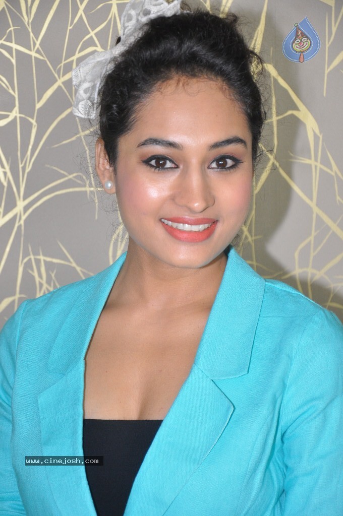 Pooja Ramachandran Photos - 6 / 70 photos