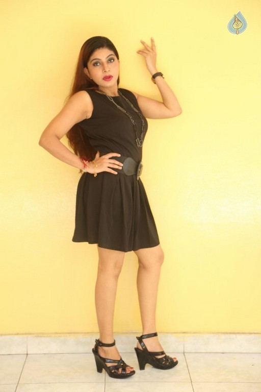 Pooja Roshan New Photos - 25 / 32 photos