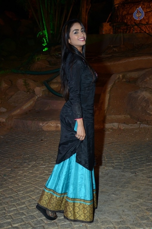 Pooja Sri Latest Photos - 15 / 18 photos