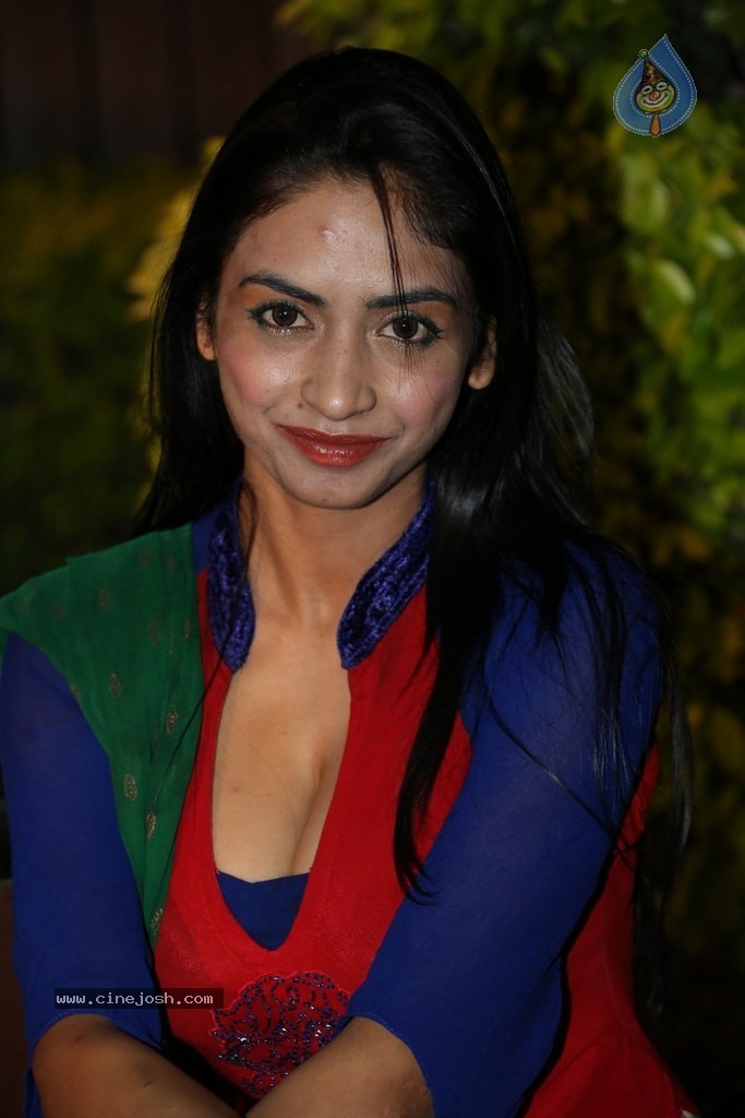 Pooja Sri New Gallery - 24 / 144 photos