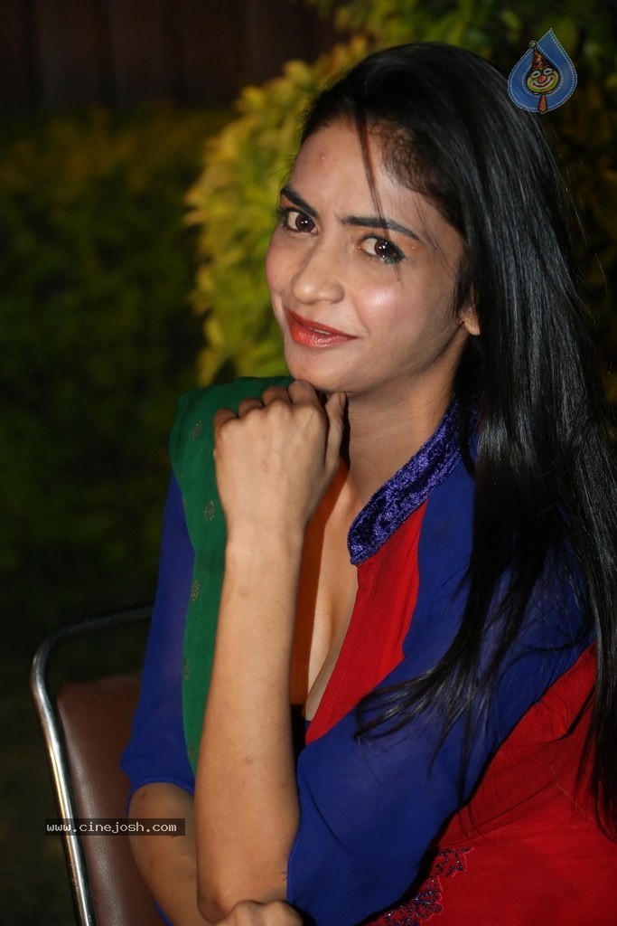 Pooja Sri New Gallery - 36 / 144 photos