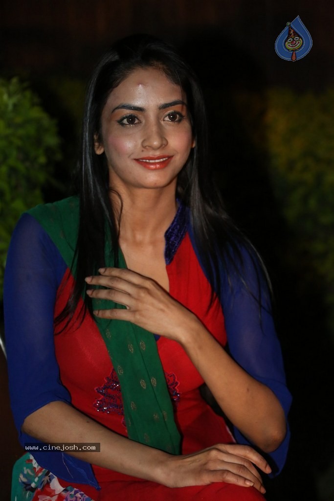 Pooja Sri New Gallery - 52 / 144 photos