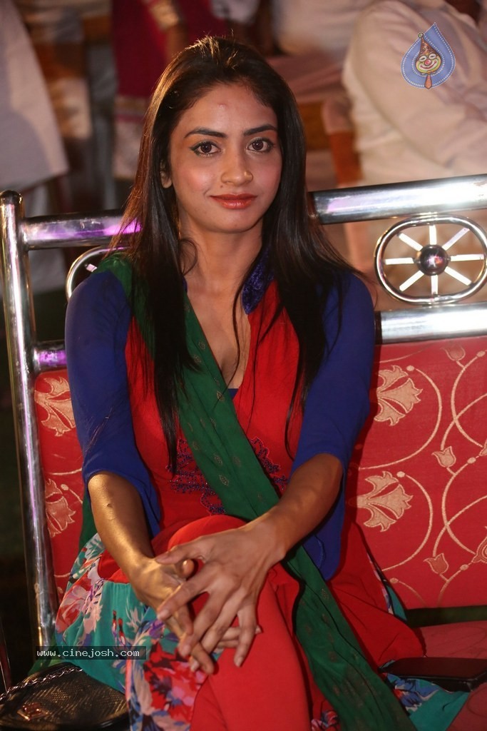 Pooja Sri New Gallery - 96 / 144 photos