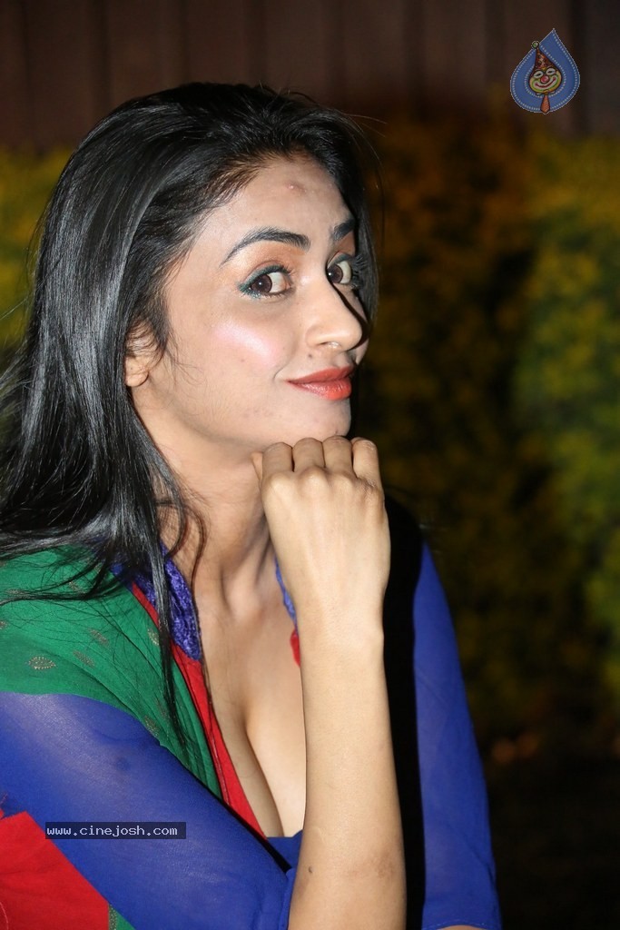 Pooja Sri New Gallery - 116 / 144 photos