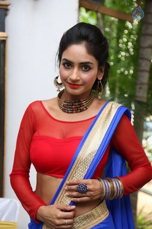 Pooja Sri New Pics - 5 / 17 photos