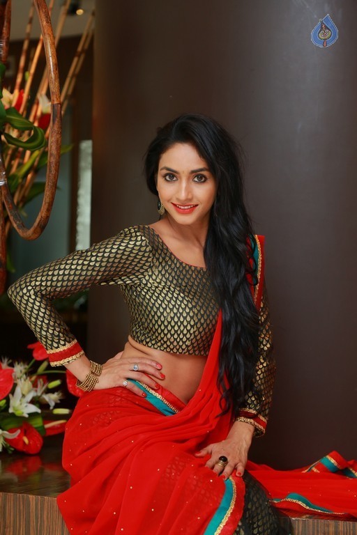 Pooja Sri New Pictures - 1 / 40 photos