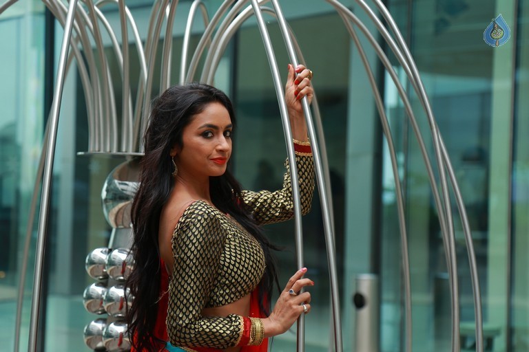 Pooja Sri New Pictures - 27 / 40 photos