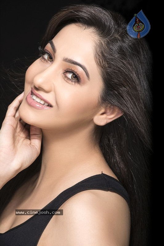 Pooja Varma Portfolio Stills - 6 / 25 photos