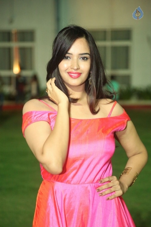 Poojitha Latest Photos - 21 / 36 photos