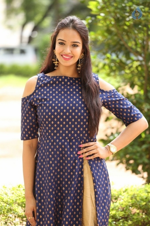 Poojitha Latest Photos - 14 / 40 photos