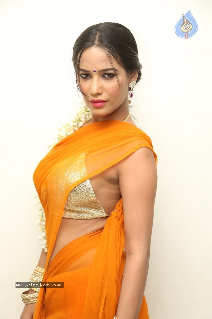 Poonam Pandey Latest Gallery - 105 / 195 photos