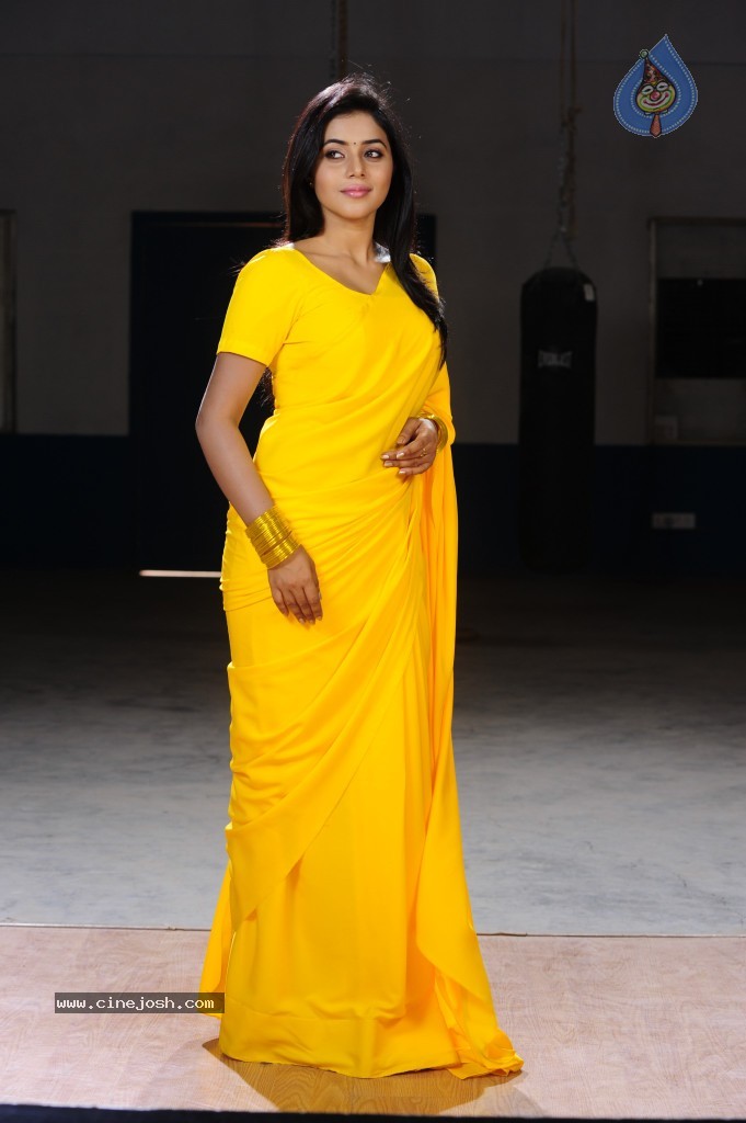 Poorna Hot Gallery - 59 / 71 photos