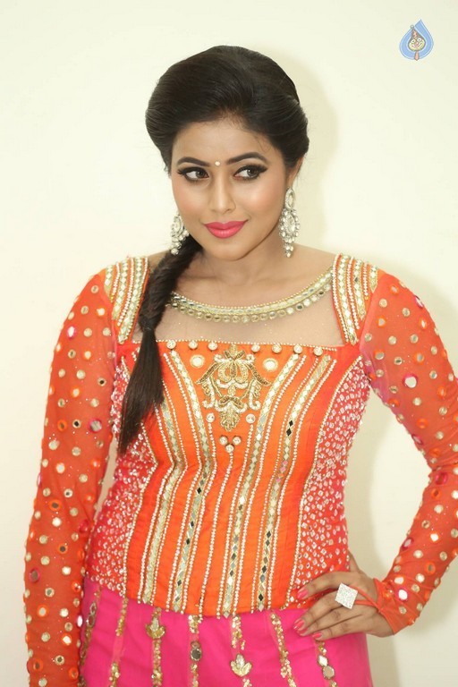 Poorna Images - 29 / 49 photos
