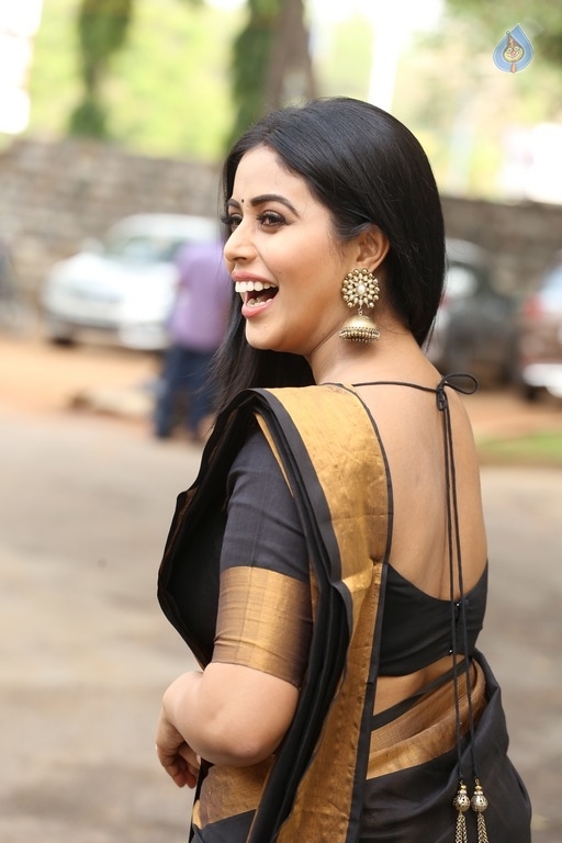 Poorna Latest Gallery - 20 / 21 photos