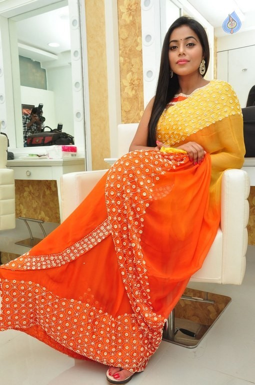 Poorna Latest Photos - 28 / 41 photos