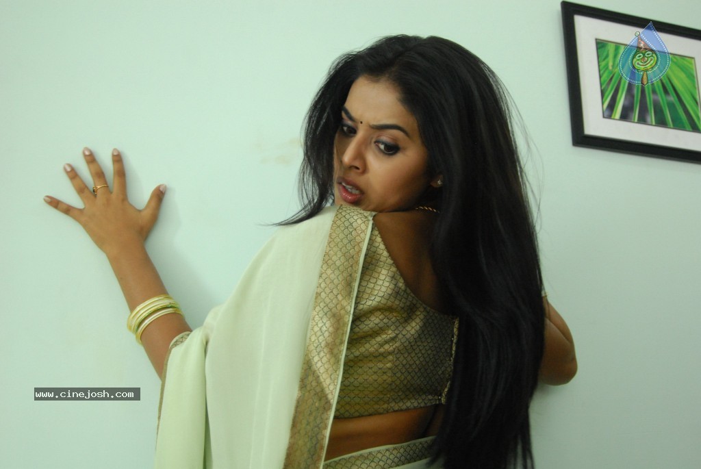Poorna New Gallery - 30 / 58 photos