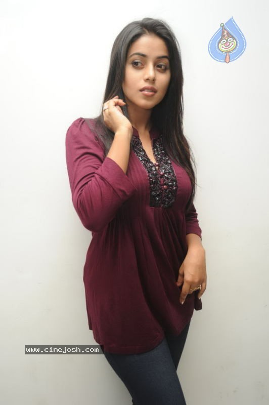 Poorna Photos - 59 / 72 photos