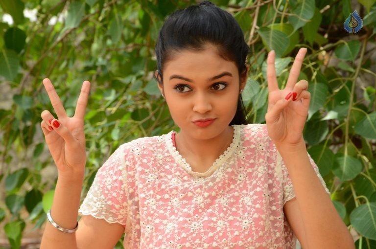 Pragathi Latest Images - 31 / 42 photos