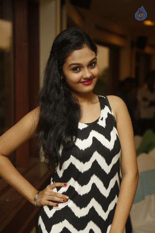 Pragathi Latest Photos - 17 / 42 photos