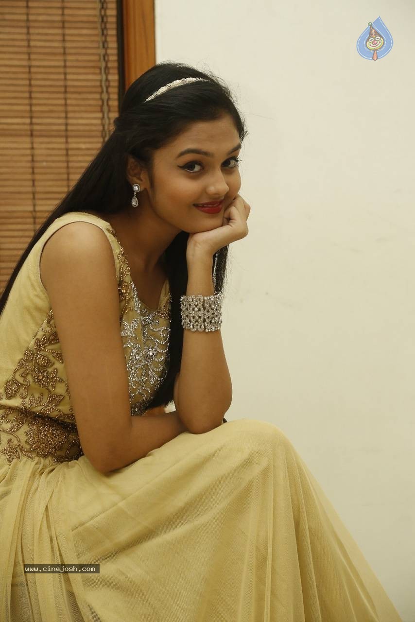 Pragathi Photos - 14 / 62 photos