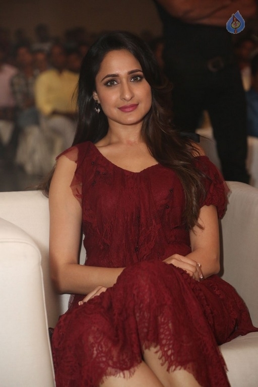 Pragya Jaiswal Latest Photos - 6 / 20 photos