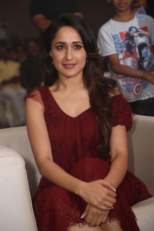 Pragya Jaiswal Latest Photos - 13 / 20 photos