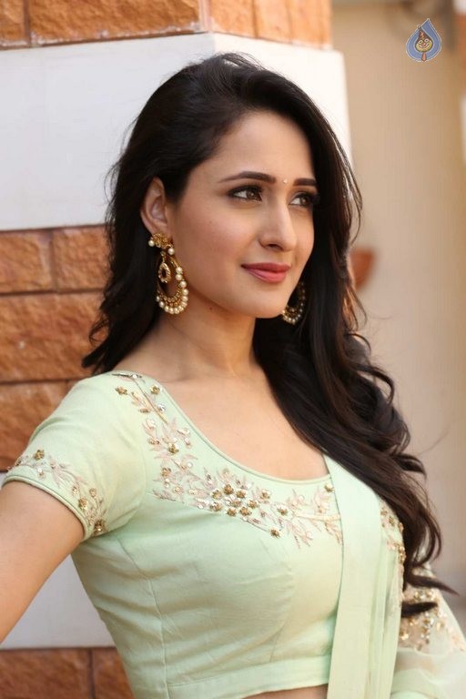 Pragya Jaiswal Latest Photos - 17 / 62 photos