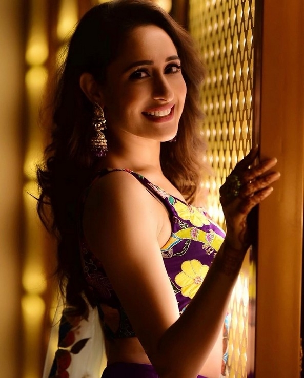 Pragya Jaiswal Photos - 4 / 16 photos