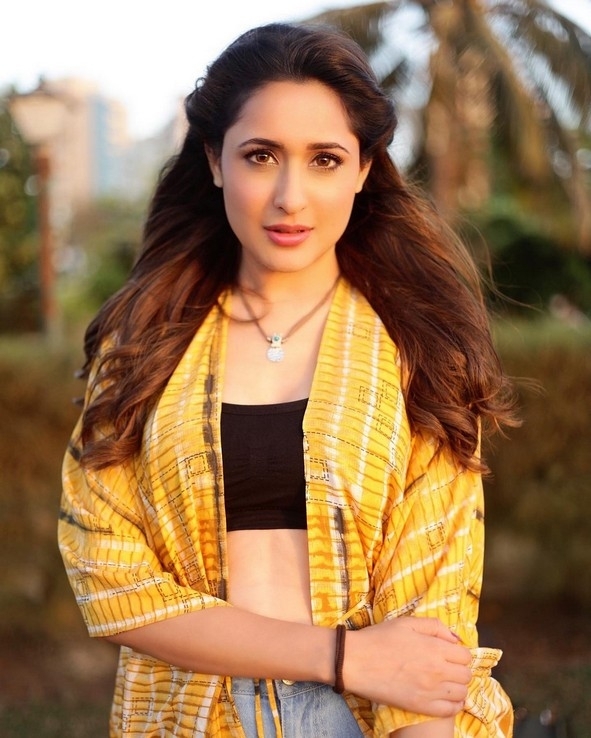 Pragya Jaiswal Photos - 2 / 4 photos