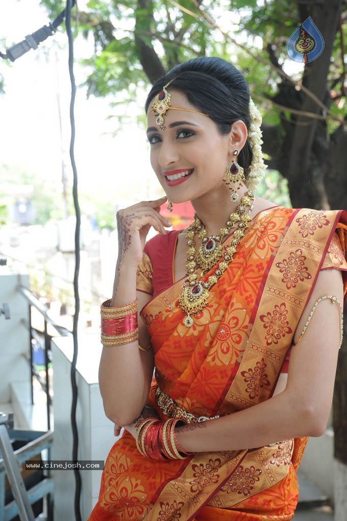 Pragya Jaiswal Stills - 55 / 82 photos