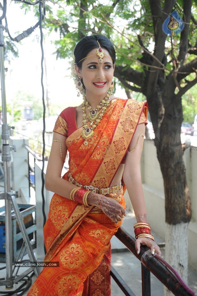 Pragya Jaiswal Stills - 64 / 82 photos