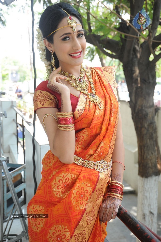 Pragya Jaiswal Stills - 65 / 82 photos