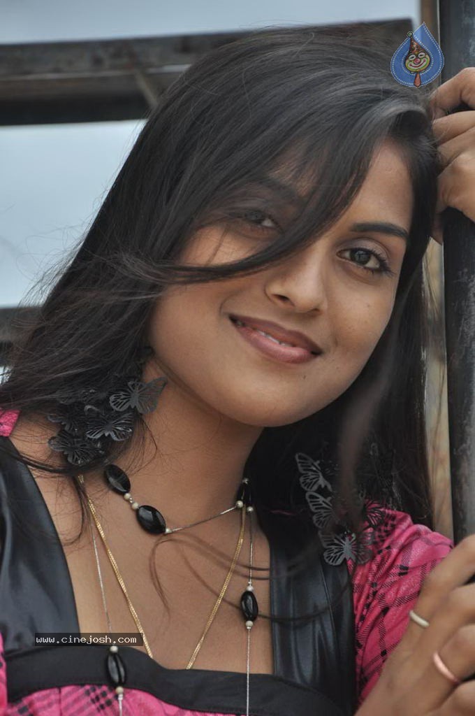 Prakruthi Stills - 53 / 59 photos