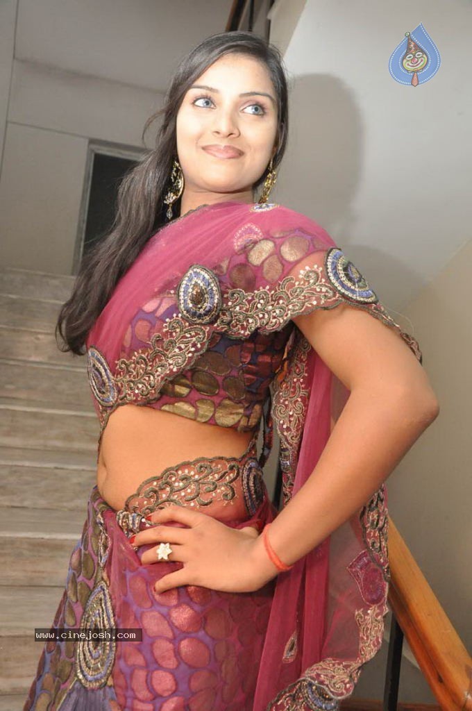 Prakruti Stills - 30 / 60 photos