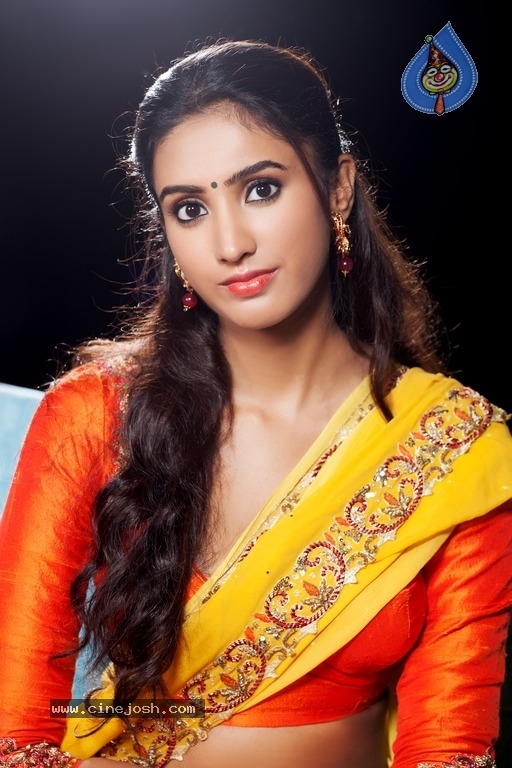Pranathi Sharma Latest Photoshoot - 34 / 50 photos