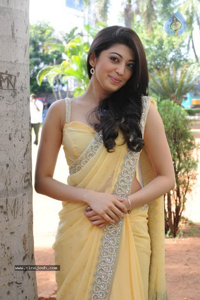 Praneetha Latest Stills - 15 / 58 photos