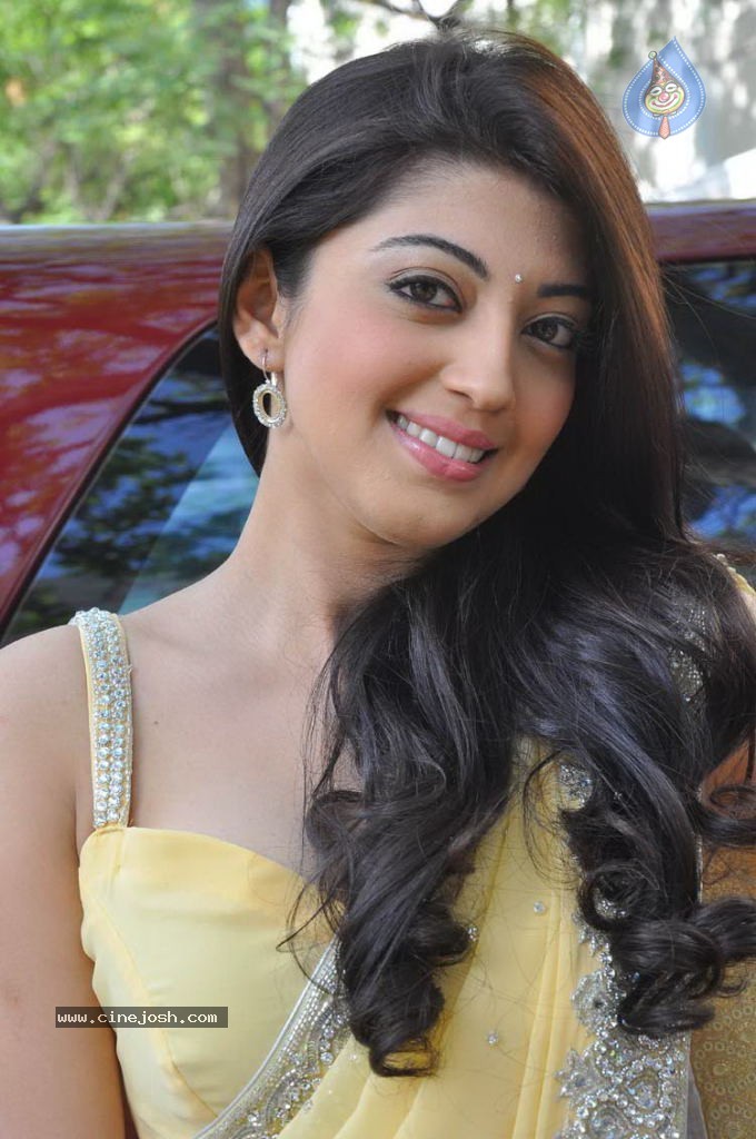 Praneetha Latest Stills - 21 / 58 photos